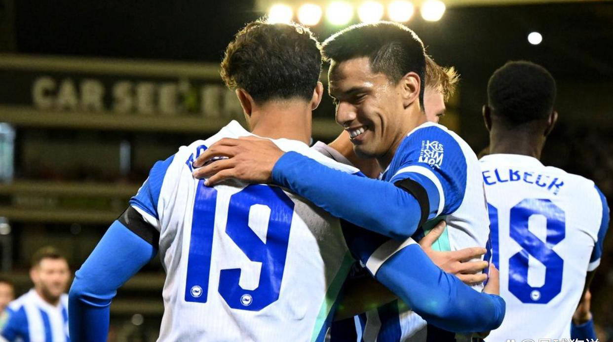 前锋线, 现荣膺全场 前锋线, 现荣膺全场