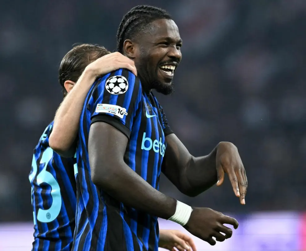 的欧冠亚军, 的头球攻门 的欧冠亚军, 的头球攻门