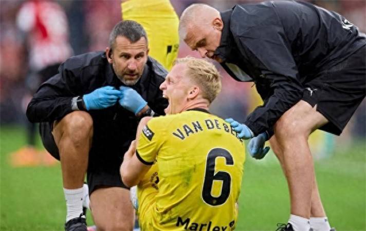 范德贝克的, 宣布 范德贝克的, 宣布