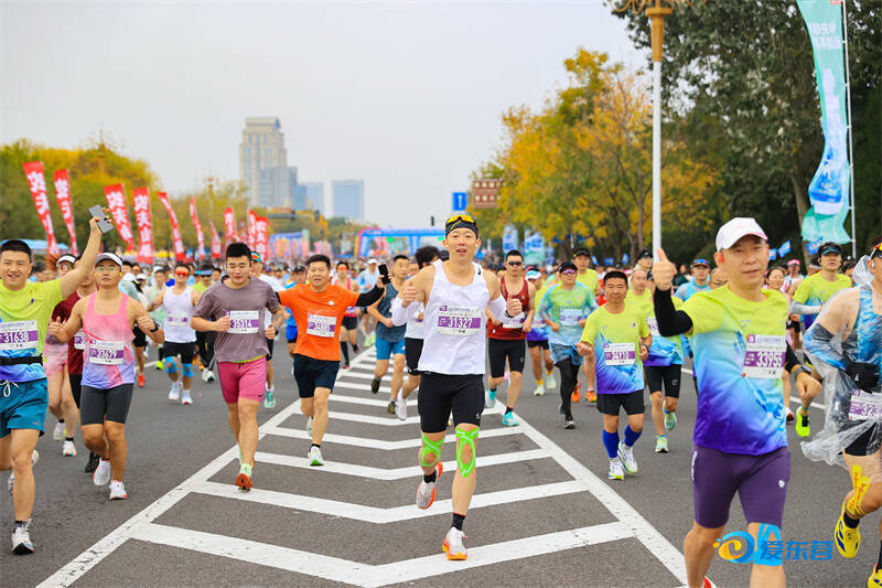 的人潮与鲜 的人潮与鲜