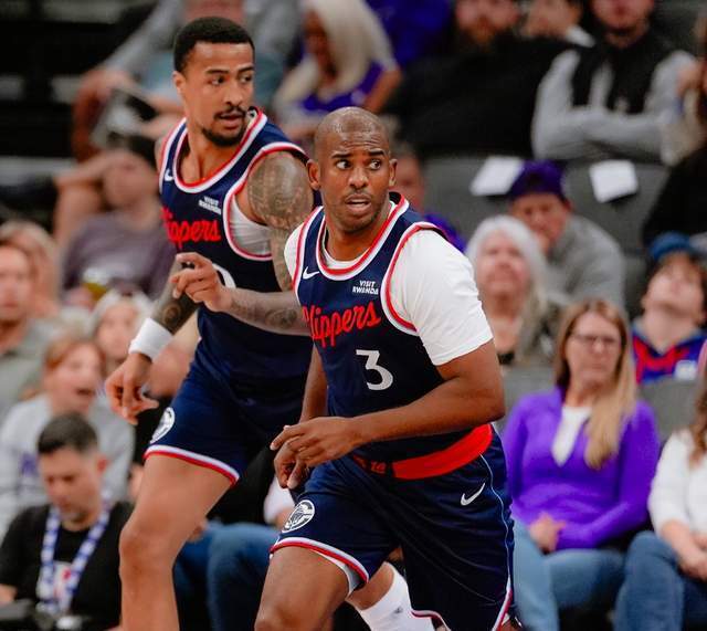 科林斯空接, 首个进球