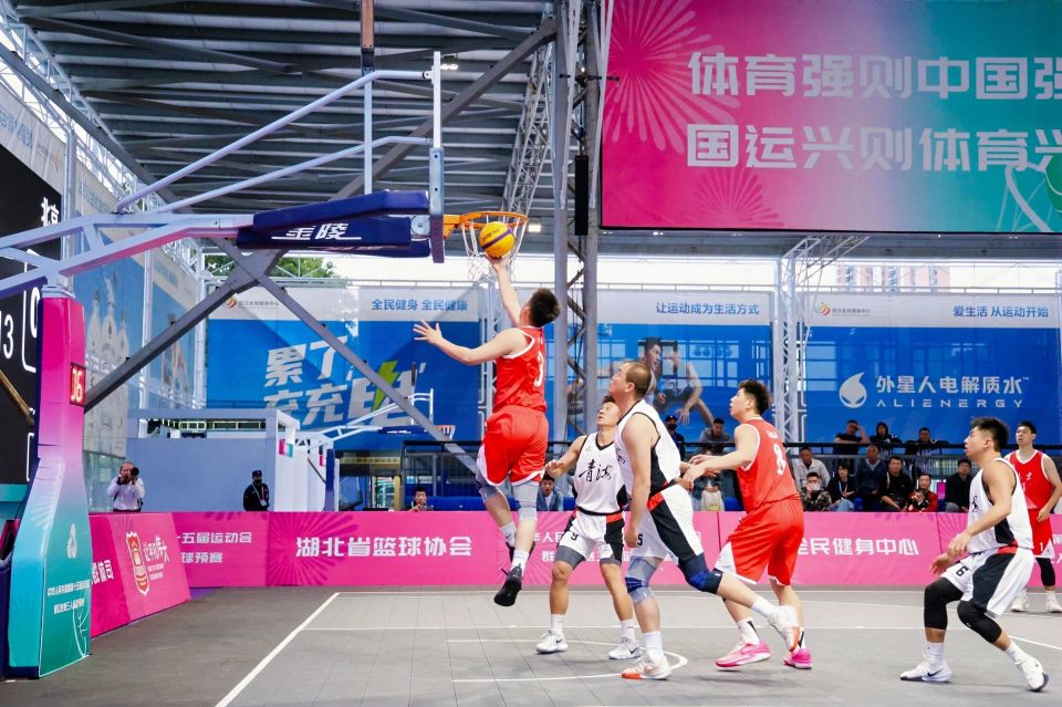 月在广州进 月在广州进